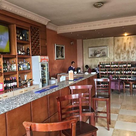 Top Ten Hotel Аддис-Абеба Экстерьер фото