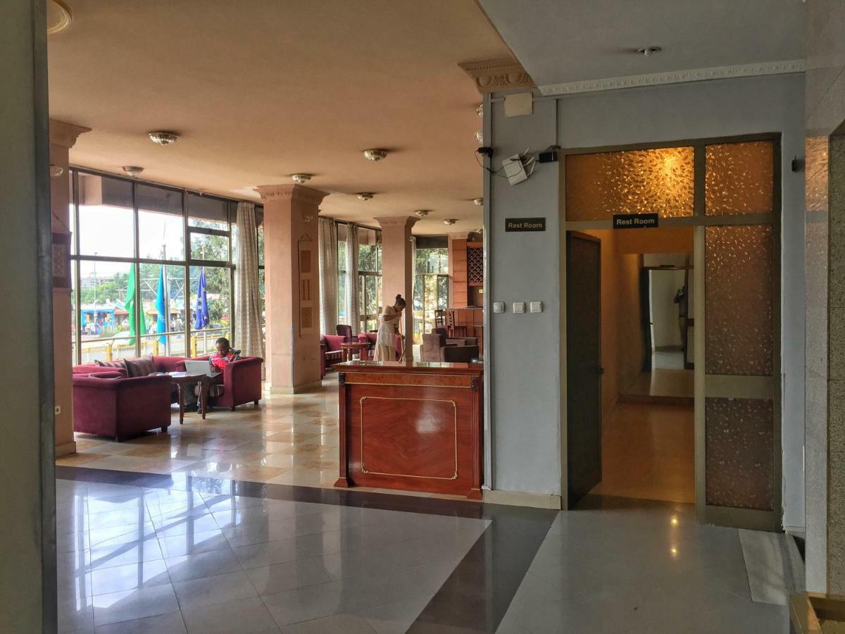 Top Ten Hotel Аддис-Абеба Экстерьер фото